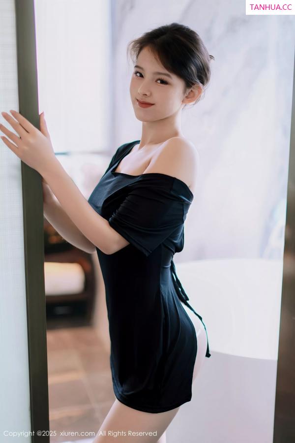   [XiuRen]高清写真图 2025.06.18 No.10426 小橘子orange 曼妙身姿第9张图片